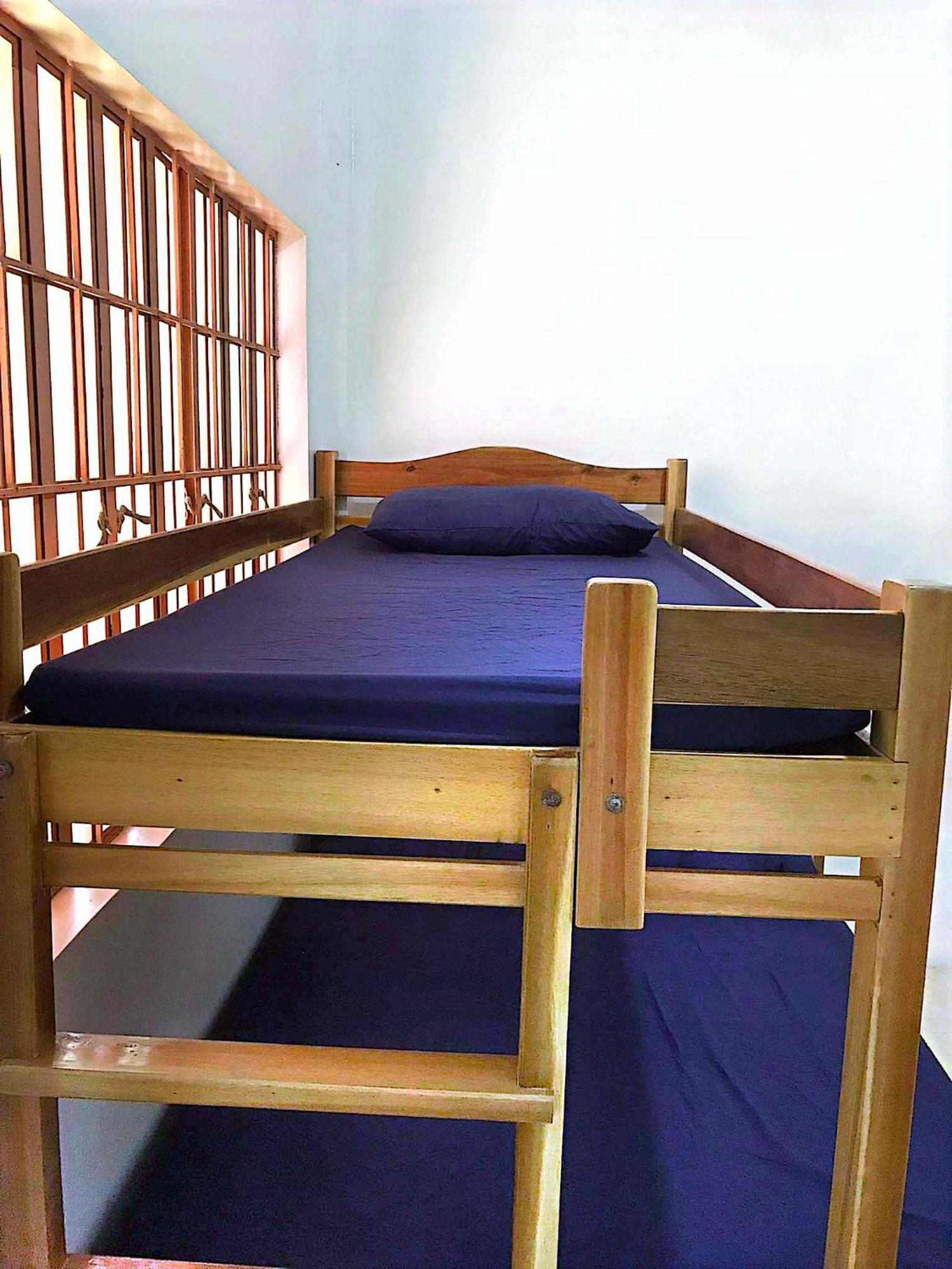 Estrelle Orange House - Backpackers Hub Puerto Princesa Exterior foto