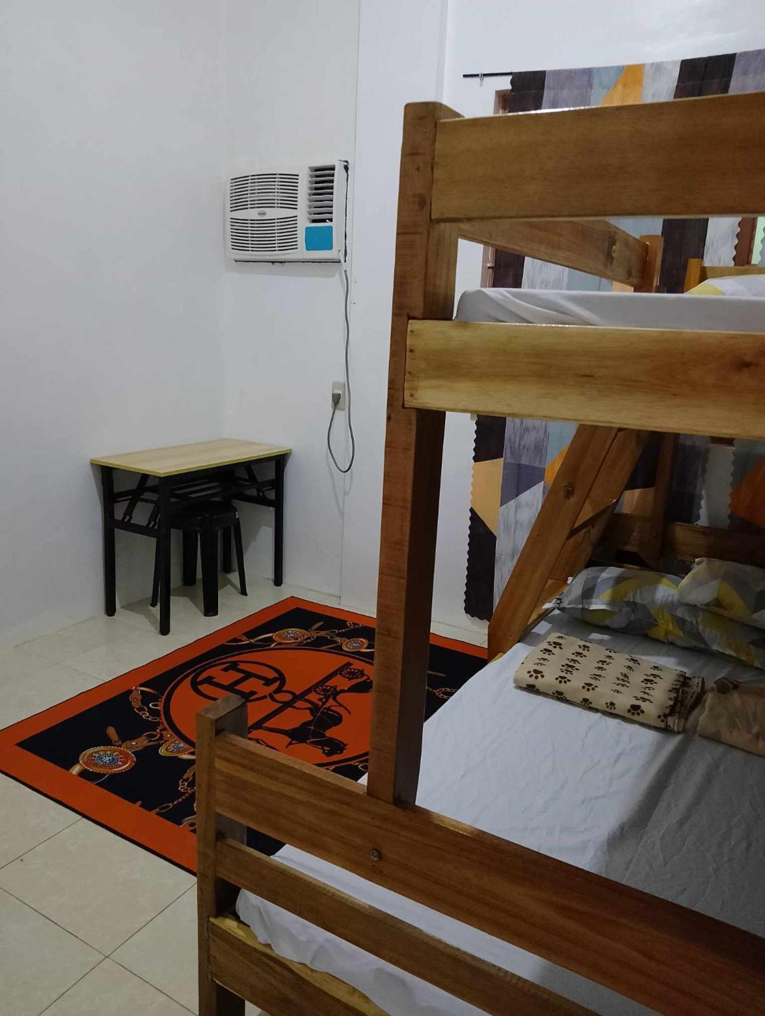 Estrelle Orange House - Backpackers Hub Puerto Princesa Exterior foto