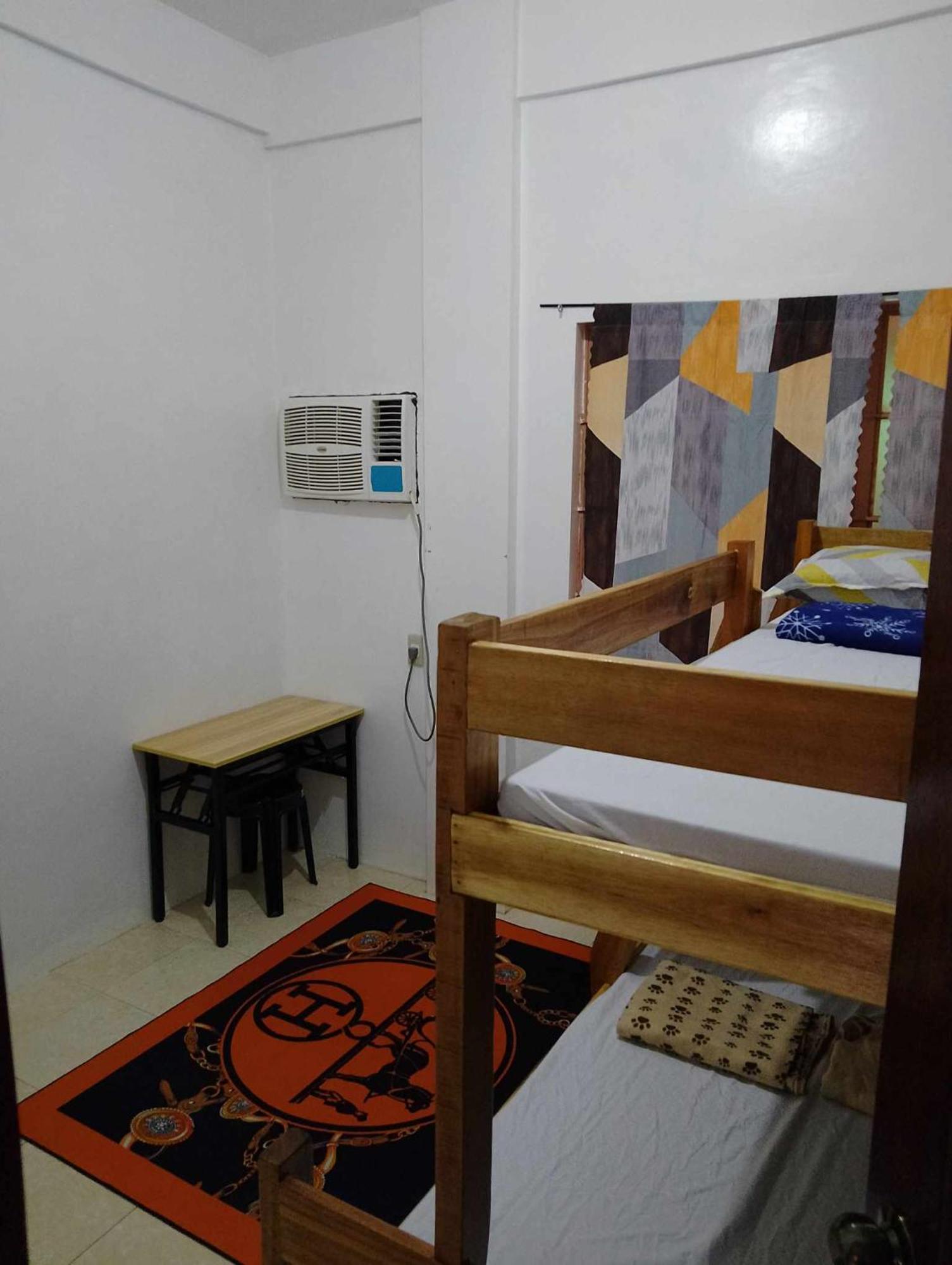 Estrelle Orange House - Backpackers Hub Puerto Princesa Exterior foto
